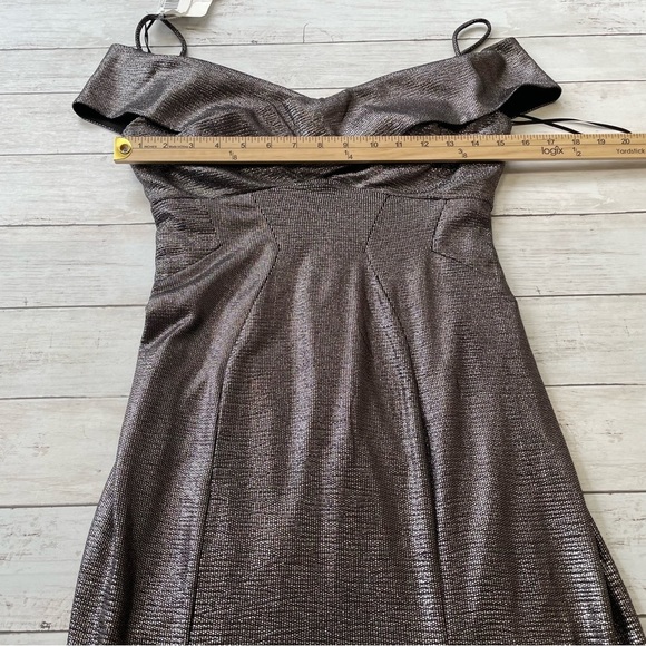 Nightway Petite Off Shoulder Metalic Gown Dress Size 4P - Picture 5 of 12
